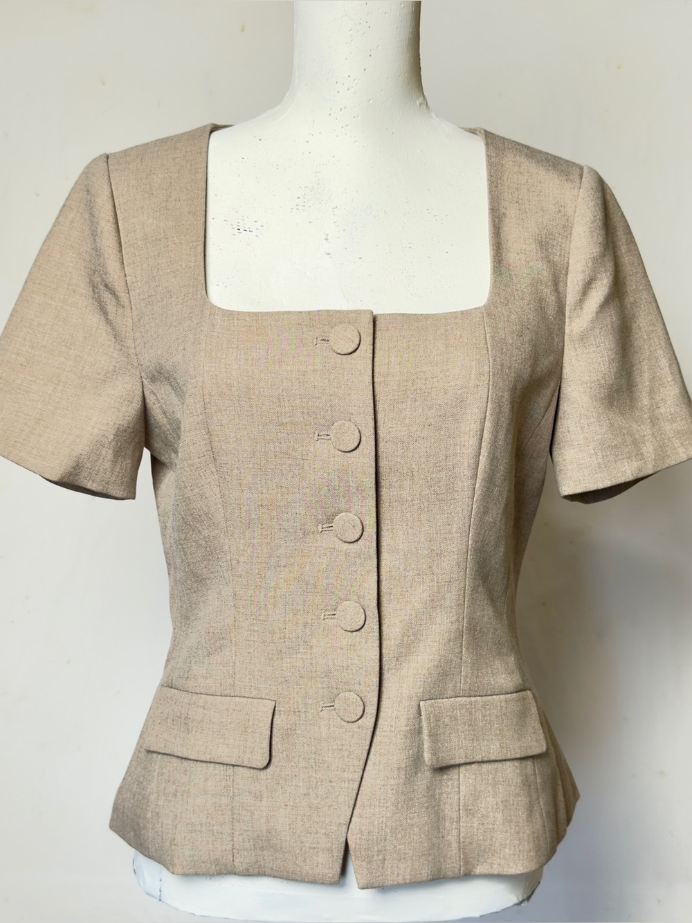 ASTR The Label taupe square-neck short sleeve tailored jacket NWT Women’s M |dd1
